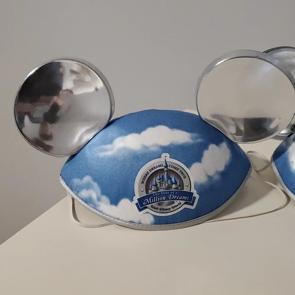 Disney World Year of a Million Dreams Mickey Mouse  Ears Hat Set of 2